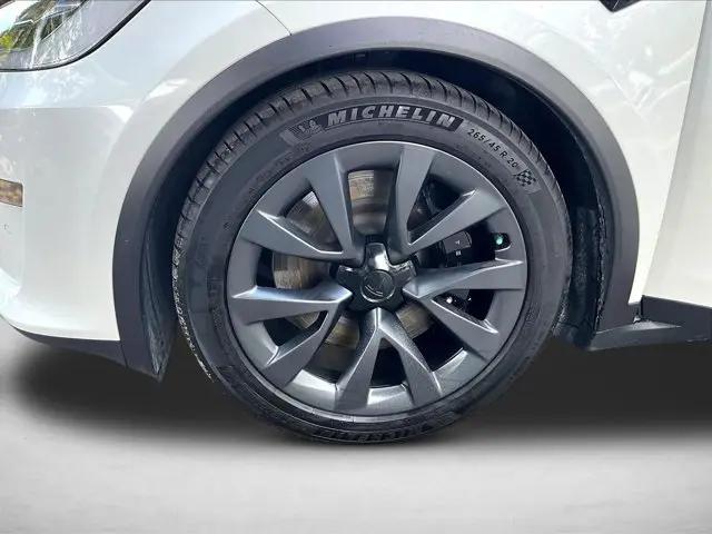 2023 Tesla Model X Standard Range