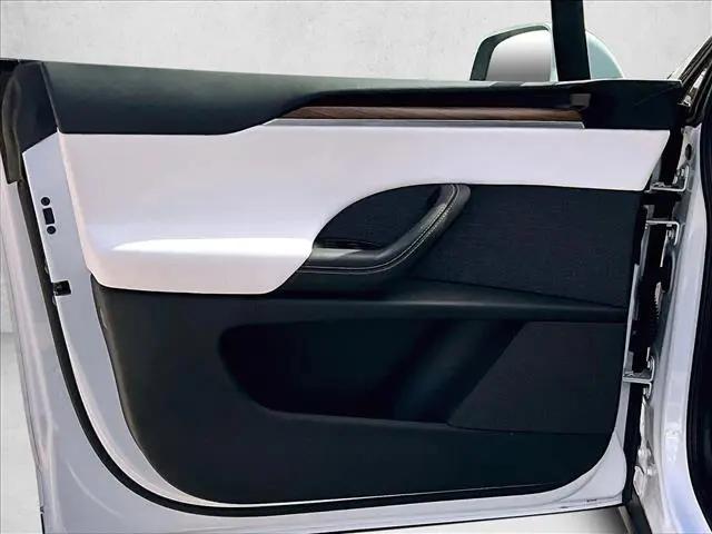 2023 Tesla Model X Standard Range