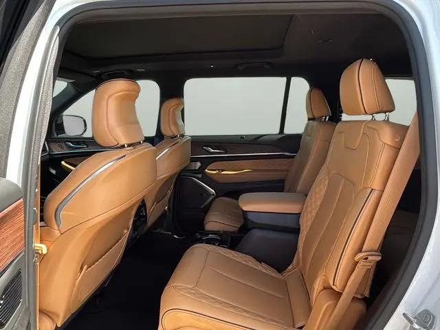 2023 Jeep Grand Cherokee L Summit 4x4