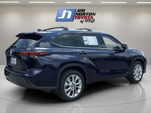 2026 Toyota Highlander Hybrid Limited