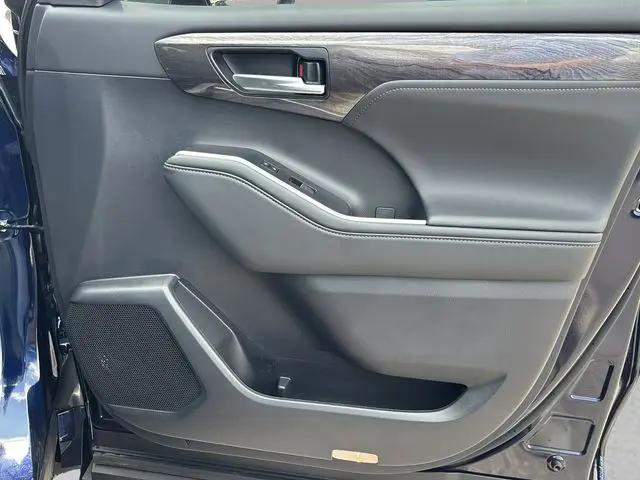 2026 Toyota Highlander Hybrid Limited