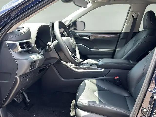 2026 Toyota Highlander Hybrid Limited