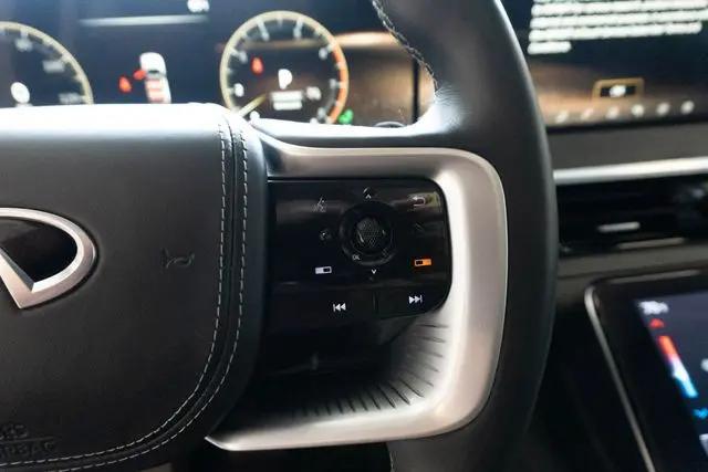 2025 INFINITI QX80 SENSORY AWD