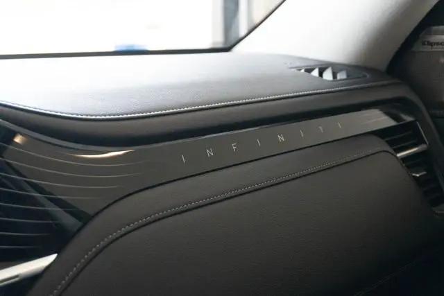 2025 INFINITI QX80 SENSORY AWD