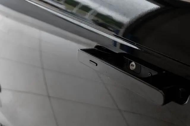 2025 Land Rover Range Rover Sport P360 SE