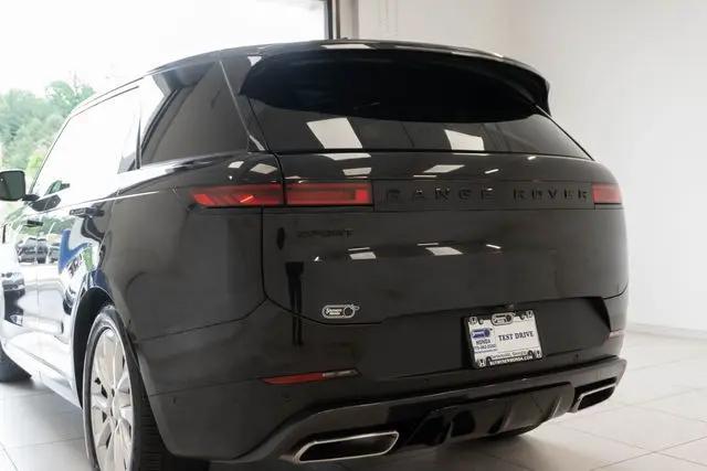 2025 Land Rover Range Rover Sport P360 SE