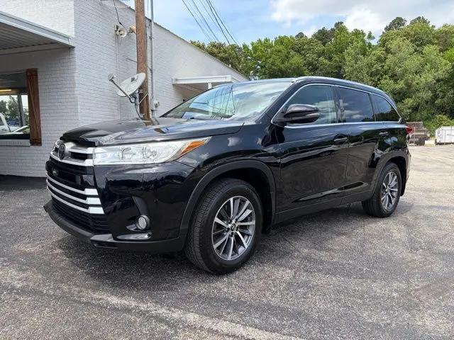 2019 Toyota Highlander XLE for sale in Tupelo, MS