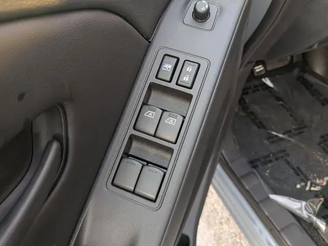 2026 Nissan Frontier Crew Cab SV 4x2