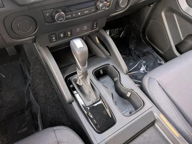 2026 Nissan Frontier Crew Cab SV 4x2