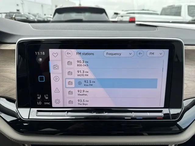2026 Volkswagen Atlas SE with Technology