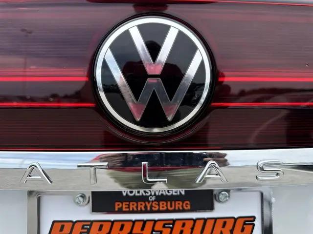 2026 Volkswagen Atlas SE with Technology