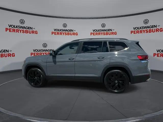2026 Volkswagen Atlas SE with Technology
