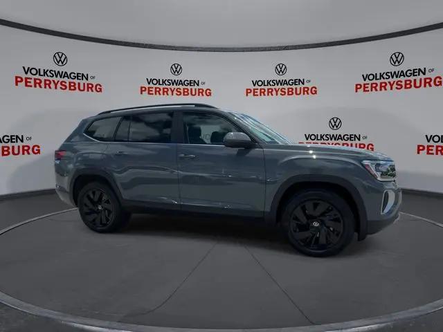 2026 Volkswagen Atlas SE with Technology
