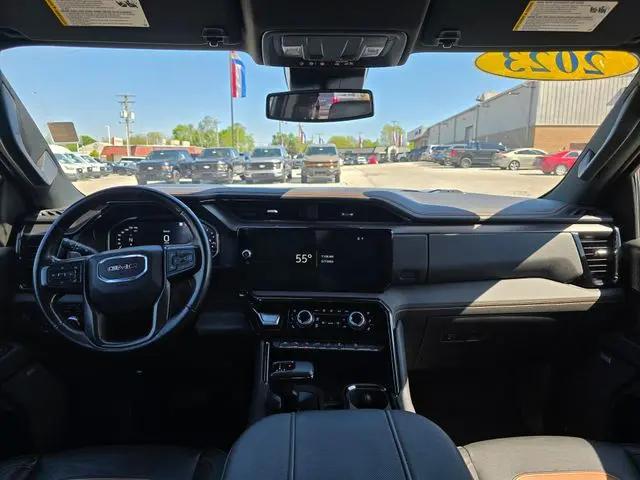 2023 GMC Sierra 1500 AT4