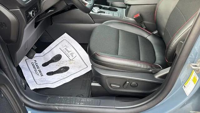 2025 Ford Escape ST-Line Select