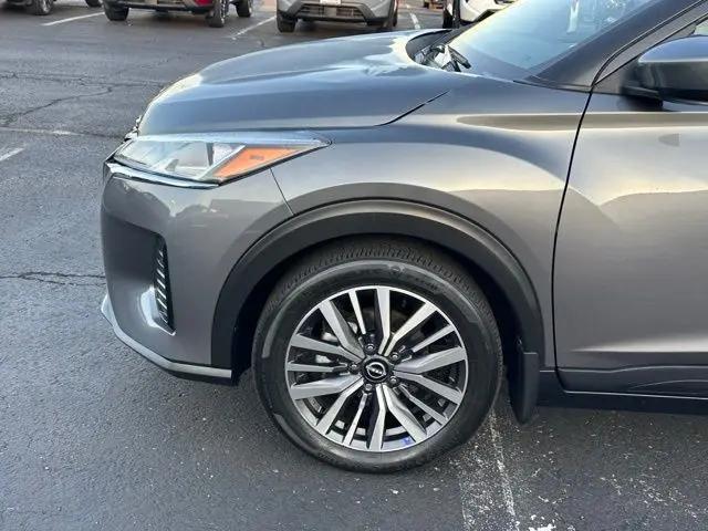 2023 Nissan Kicks SV Xtronic CVT
