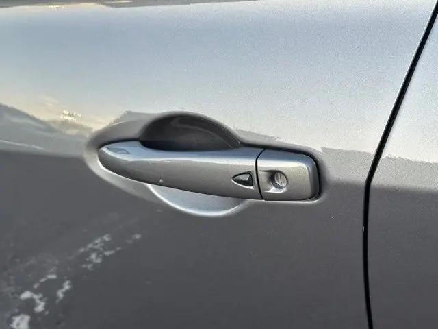 2023 Nissan Kicks SV Xtronic CVT