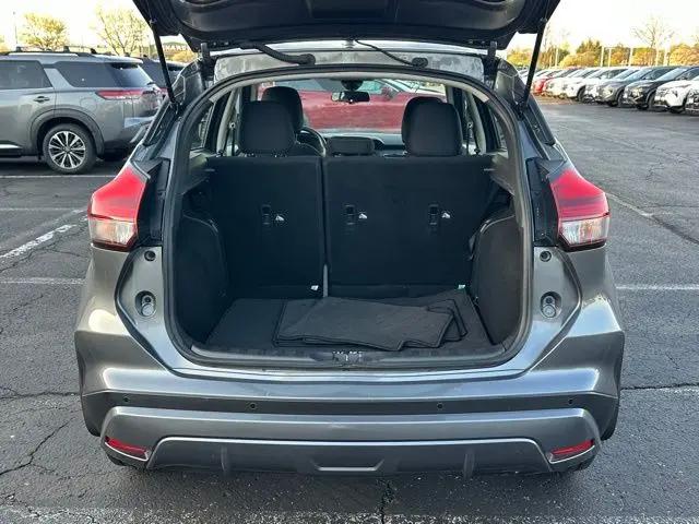 2023 Nissan Kicks SV Xtronic CVT