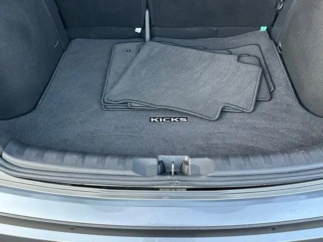 2023 Nissan Kicks SV Xtronic CVT