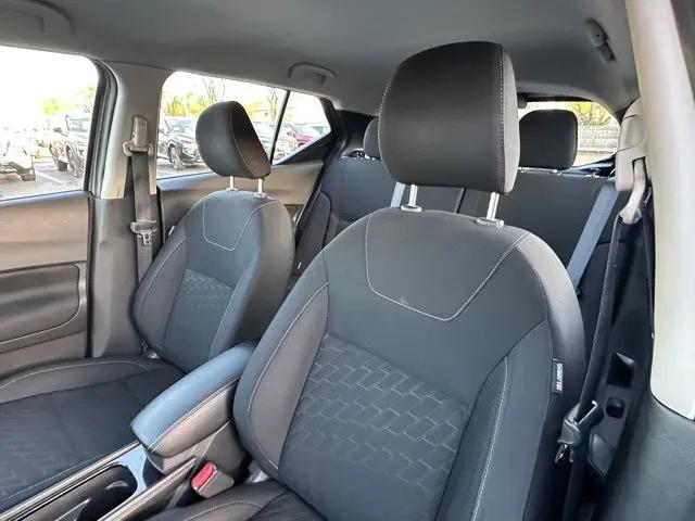 2023 Nissan Kicks SV Xtronic CVT