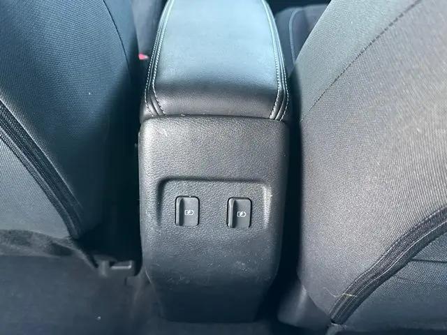 2023 Nissan Kicks SV Xtronic CVT