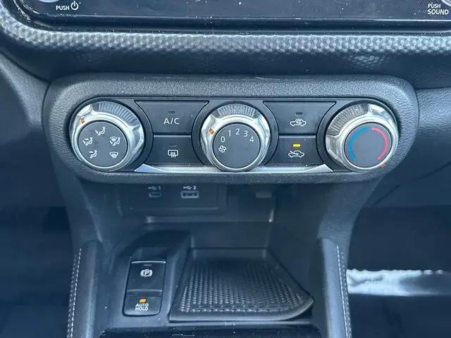 2023 Nissan Kicks SV Xtronic CVT