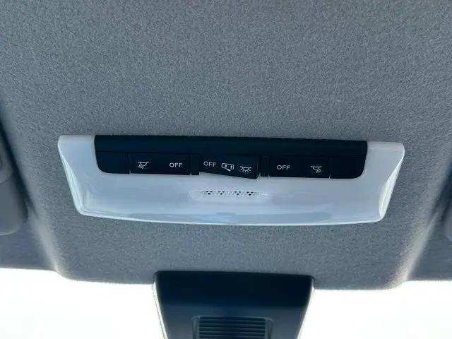 2023 Nissan Kicks SV Xtronic CVT
