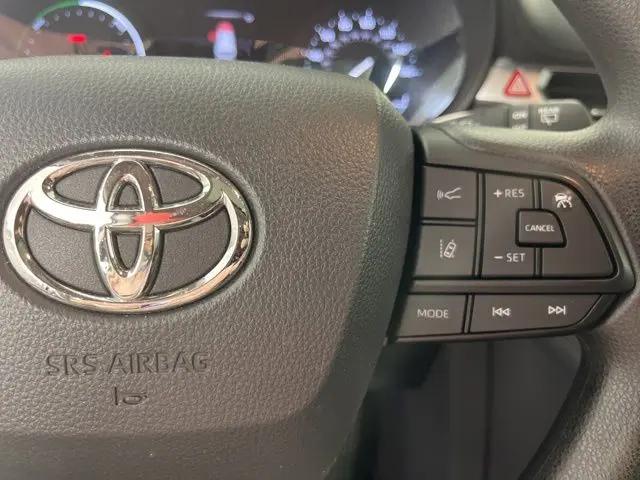 2024 Toyota Sienna LE