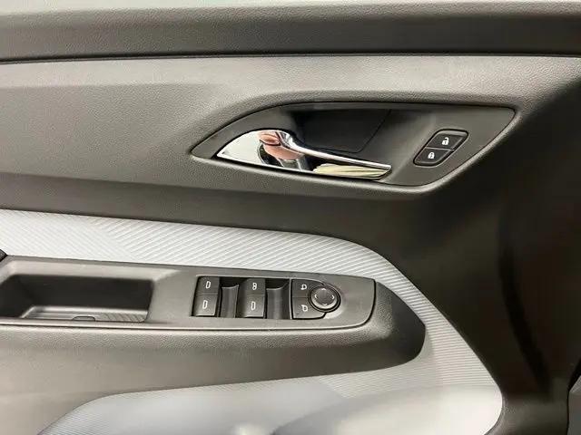 2027 Chevrolet Bolt LT FWD