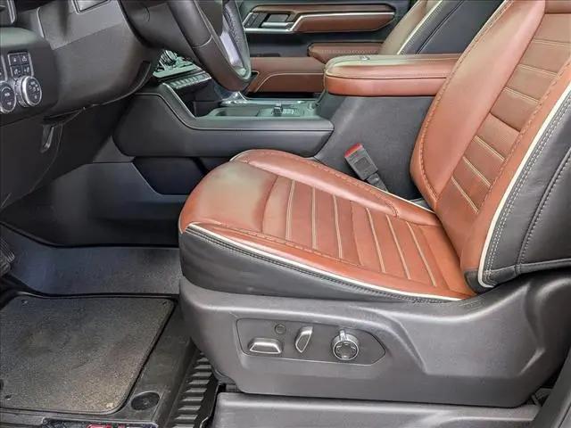 2025 GMC Sierra 2500HD 4WD Crew Cab Standard Bed Denali Ultimate