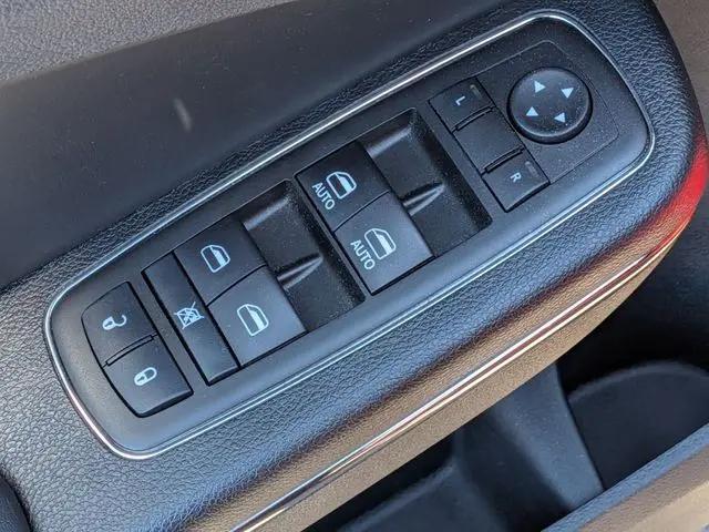 2014 Dodge Charger SXT Plus