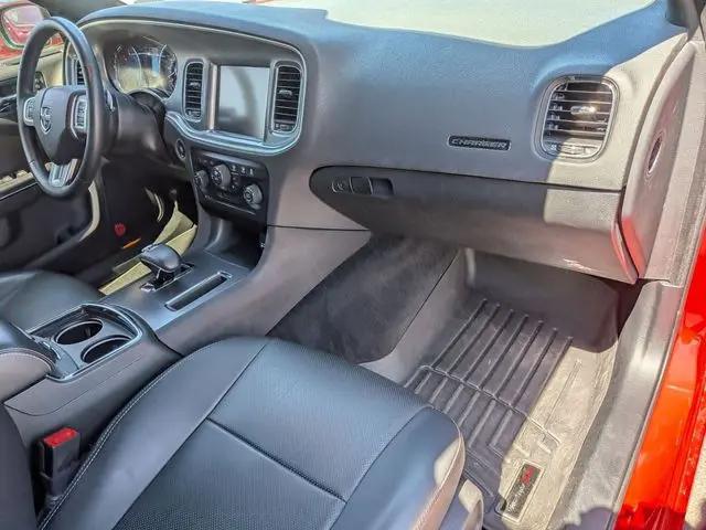 2014 Dodge Charger SXT Plus