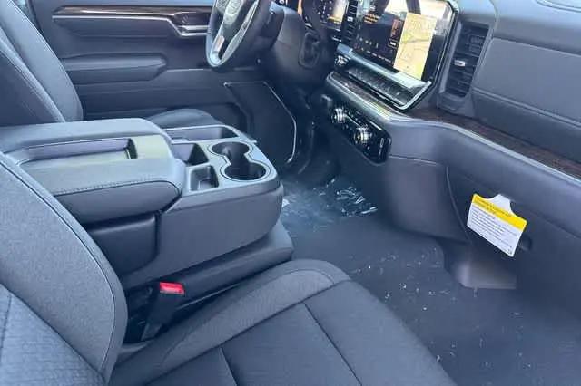 2026 GMC Sierra 1500 Crew Cab, Short Bed, SLE, 4WD