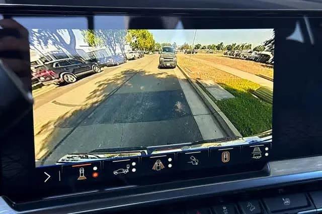 2026 GMC Sierra 1500 Crew Cab, Short Bed, SLE, 4WD