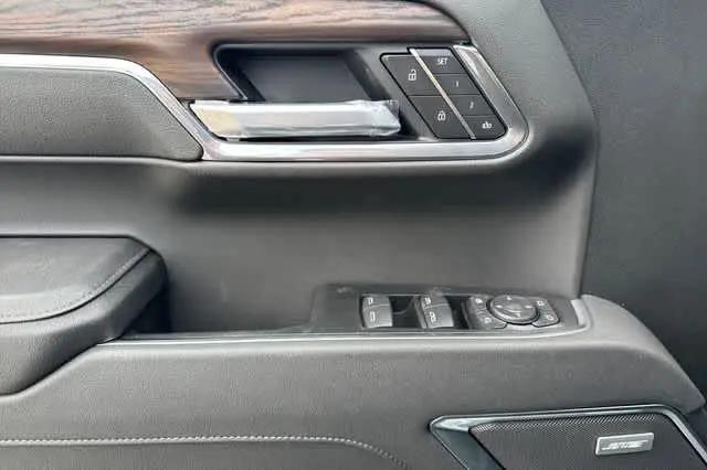 2026 GMC Sierra 1500 Crew Cab, Short Bed, SLT, 4WD