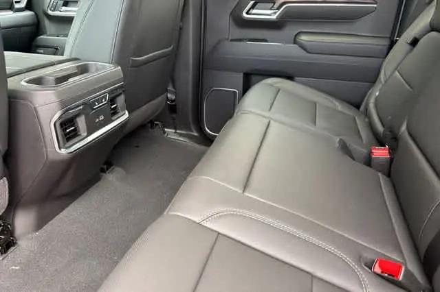 2026 GMC Sierra 1500 Crew Cab, Short Bed, SLT, 4WD