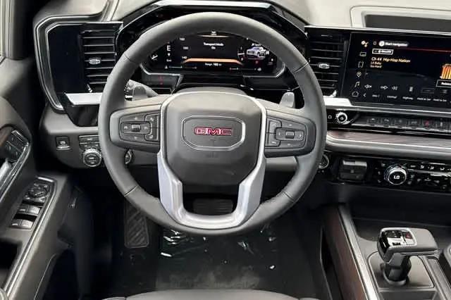 2026 GMC Sierra 1500 Crew Cab, Short Bed, SLT, 4WD