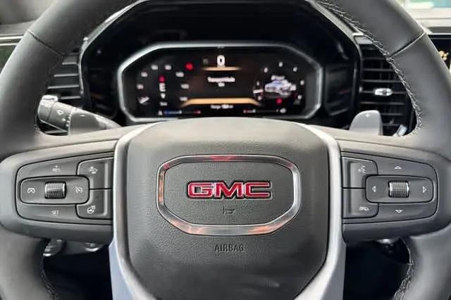2026 GMC Sierra 1500 Crew Cab, Short Bed, SLT, 4WD