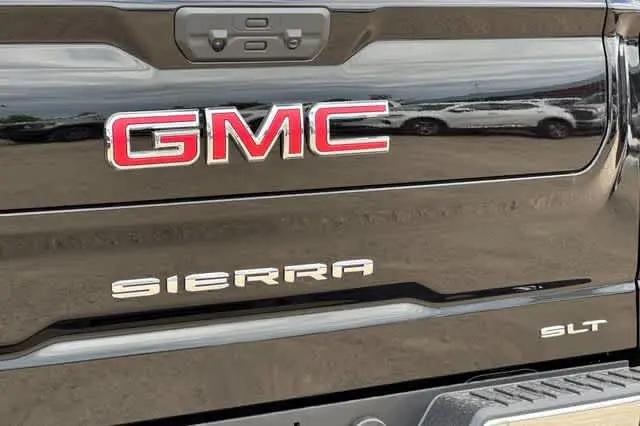 2026 GMC Sierra 1500 Crew Cab, Short Bed, SLT, 4WD