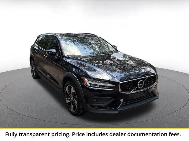 2025 Volvo V60 Cross Country Plus, B5 AWD Gas (mild hybrid) for sale in Orlando, FL