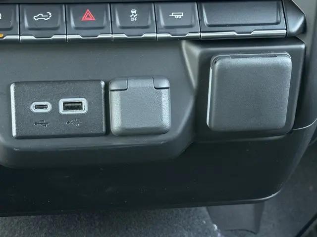 2026 Chevrolet Silverado 1500 2WD Crew Cab Short Bed Custom