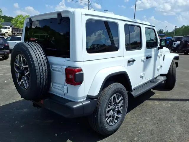 2026 Jeep Wrangler 4-Door Sahara 4x4
