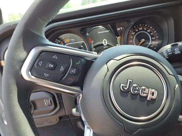2026 Jeep Wrangler 4-Door Sahara 4x4