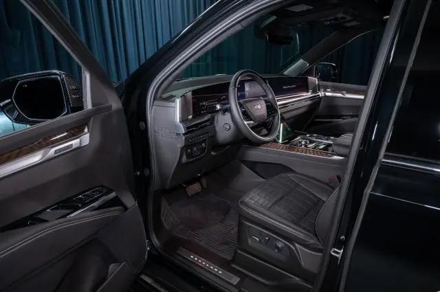 2026 Cadillac Escalade Platinum Sport