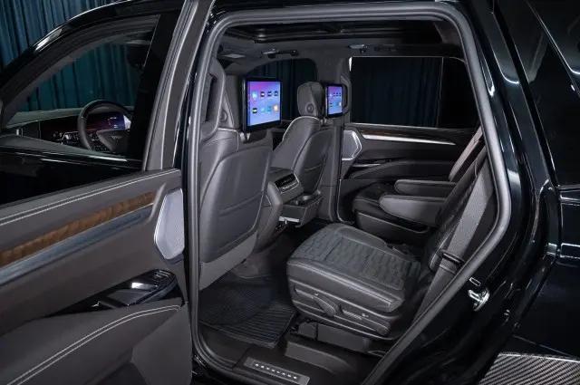 2026 Cadillac Escalade Platinum Sport
