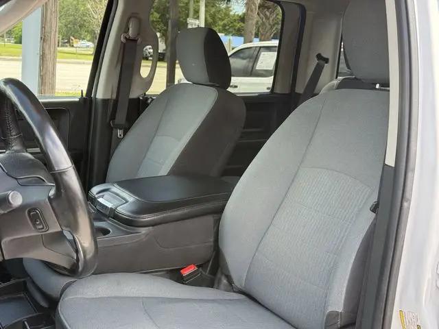 2023 Ram 1500 Classic Tradesman Crew Cab 4x2 5'7" Box