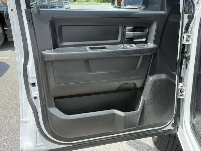 2023 Ram 1500 Classic Tradesman Crew Cab 4x2 5'7" Box