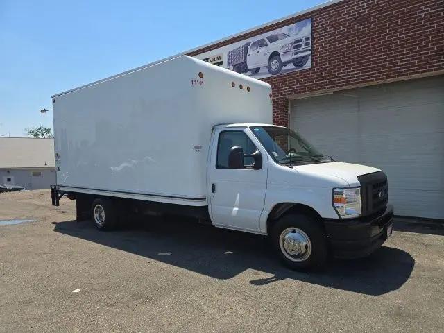2024 Ford E-350 Cutaway Base