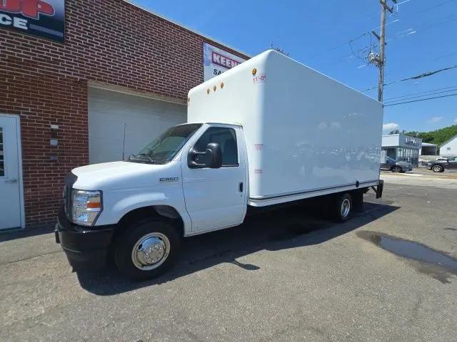 2024 Ford E-350 Cutaway Base