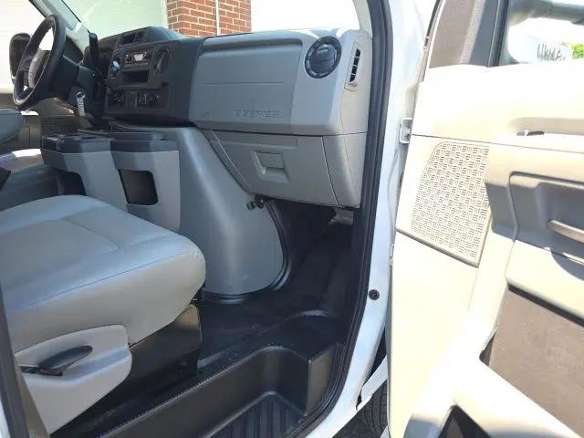 2024 Ford E-350 Cutaway Base